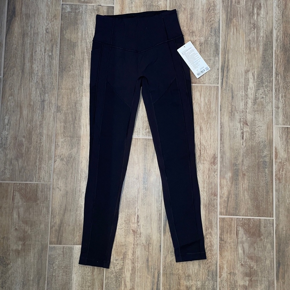 NWT All The Right Places Tight - Black size 6